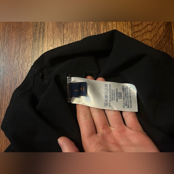 Louis Vuitton 2020 Black LV Pendant dripping logo - Picture 3 of 3